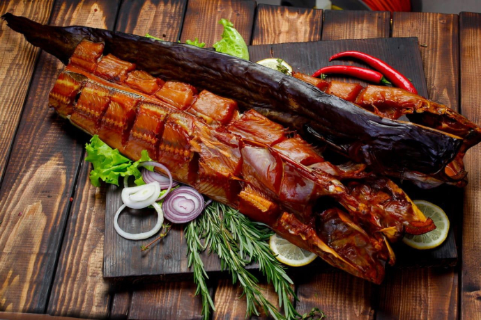 Сом (холодного копчения) (кг)